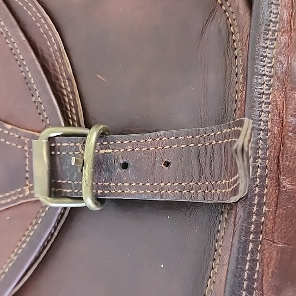 Firu Handmade brown leather crossbody saddlebag lots of pockets - Picture 5 of 14